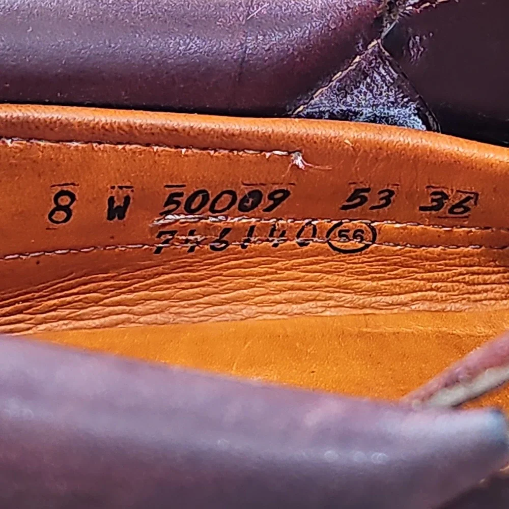 Timberland 3-Eye Lug Handsewn Boat Shoe -BURGUNDY - Men's size 8 Wide